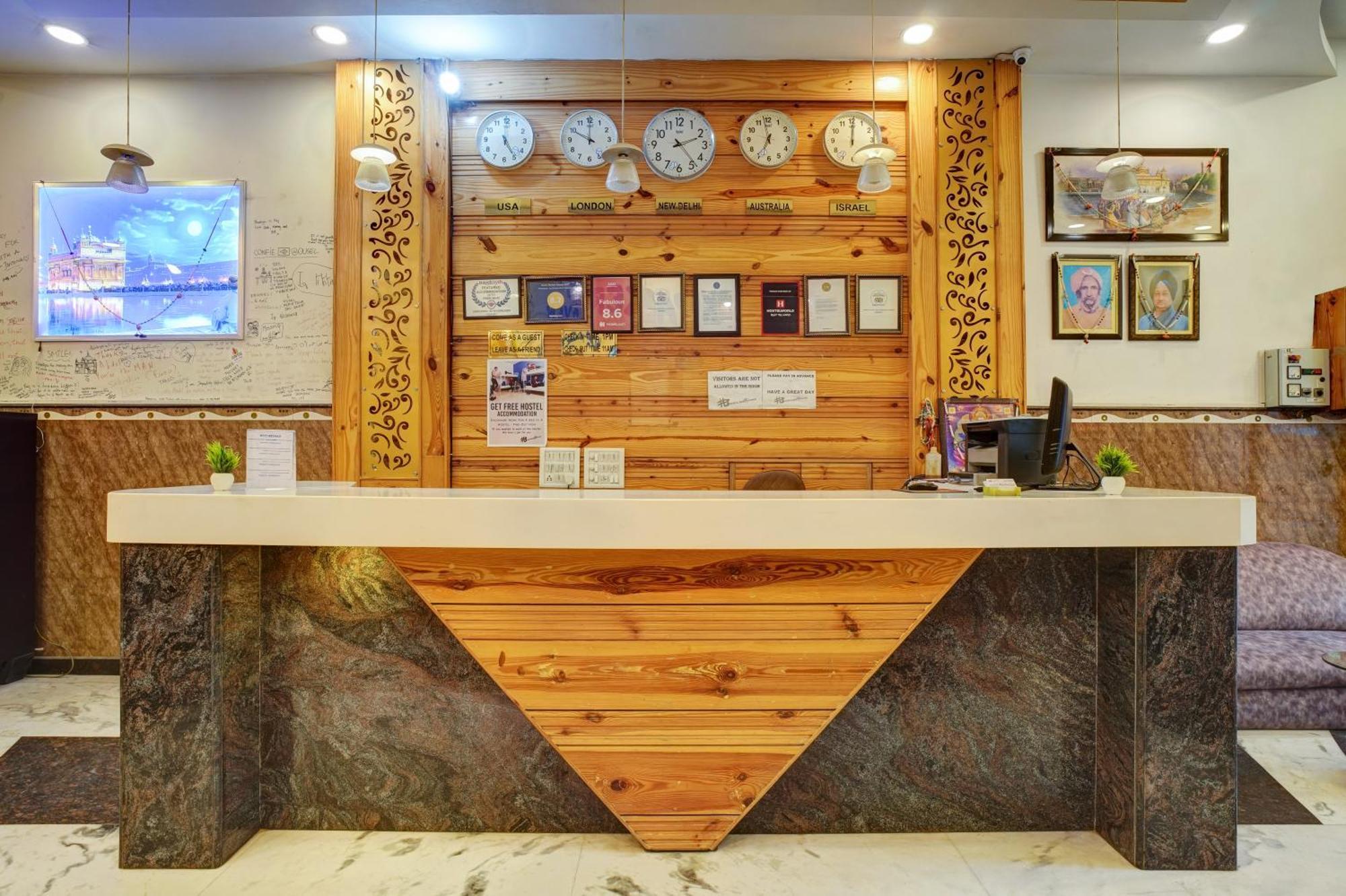 The Hindustan International - Traveller'S Choice Award 2025 Best Of Best Winning Hotel Új-Delhi Kültér fotó