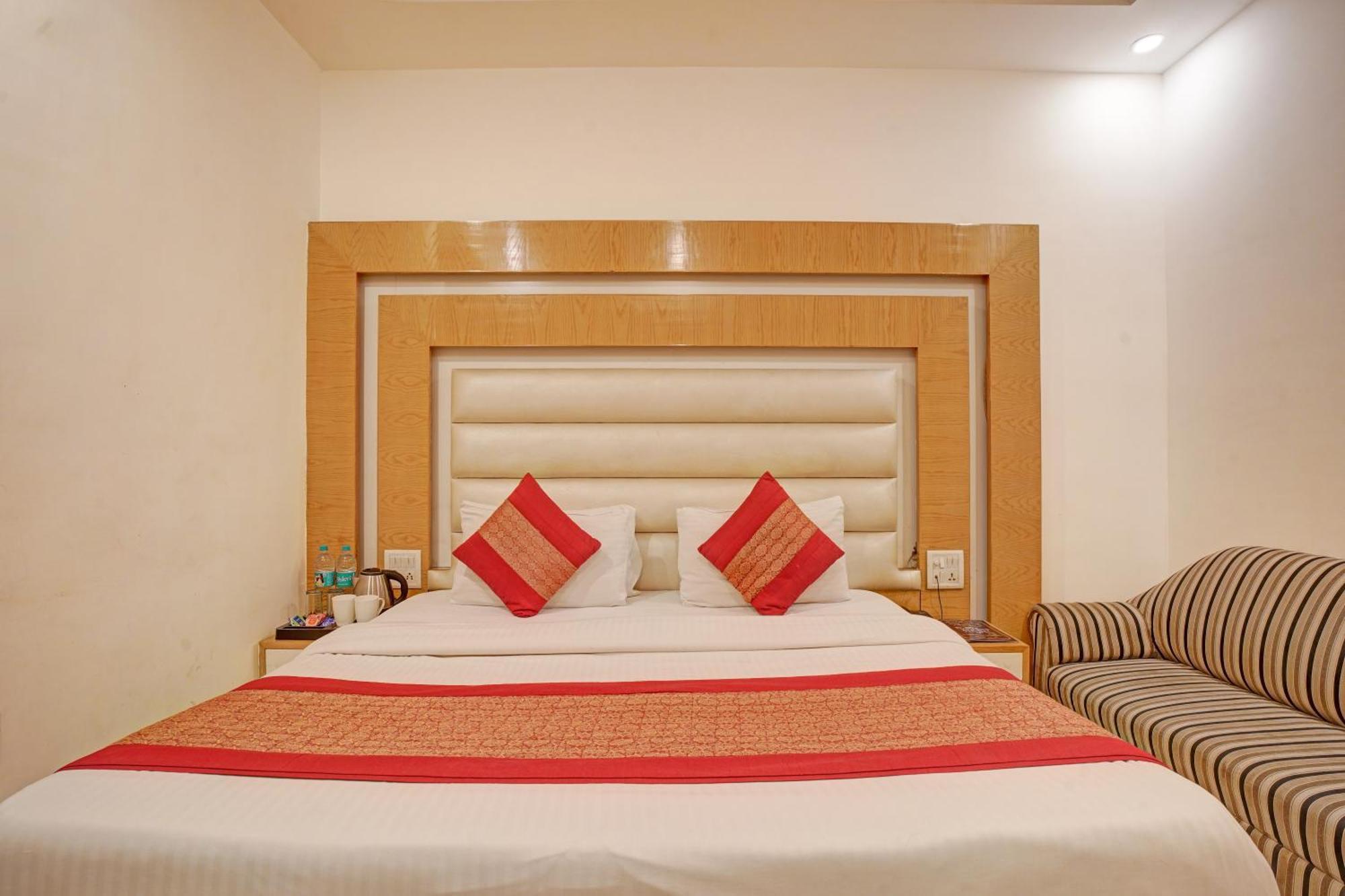 The Hindustan International - Traveller'S Choice Award 2025 Best Of Best Winning Hotel Új-Delhi Kültér fotó