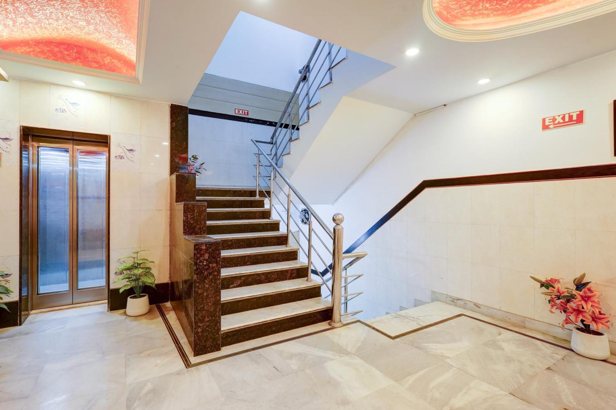 The Hindustan International - Traveller'S Choice Award 2025 Best Of Best Winning Hotel Új-Delhi Kültér fotó